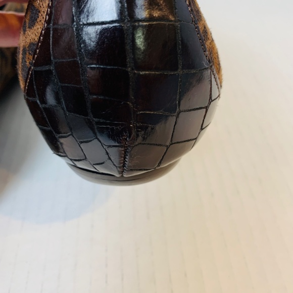 DONALD J PLINER Brown Leopard Suede GLORIA Flats 9.5 N Peep Toe Shimmer Italy - Picture 9 of 16